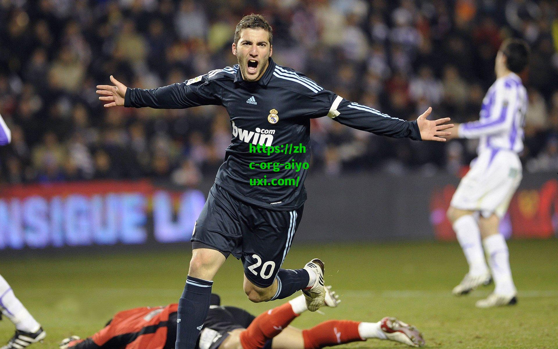 尤文官方宣布若昂-马里奥抵达都灵城 1200万欧锁定未来右路防线